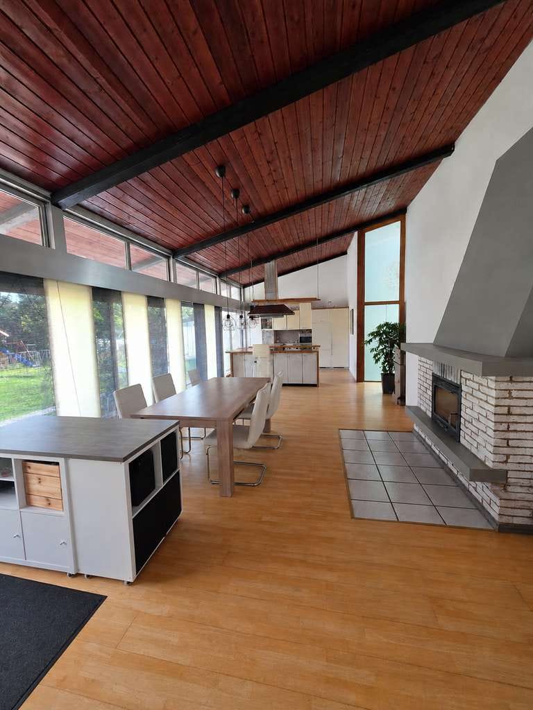 Immobilie in Suthfeld - Lichtdurchflutetes Haus mit großer Terrasse, familienfreundlichem Garten und separatem Wohnbereich - Bild 4