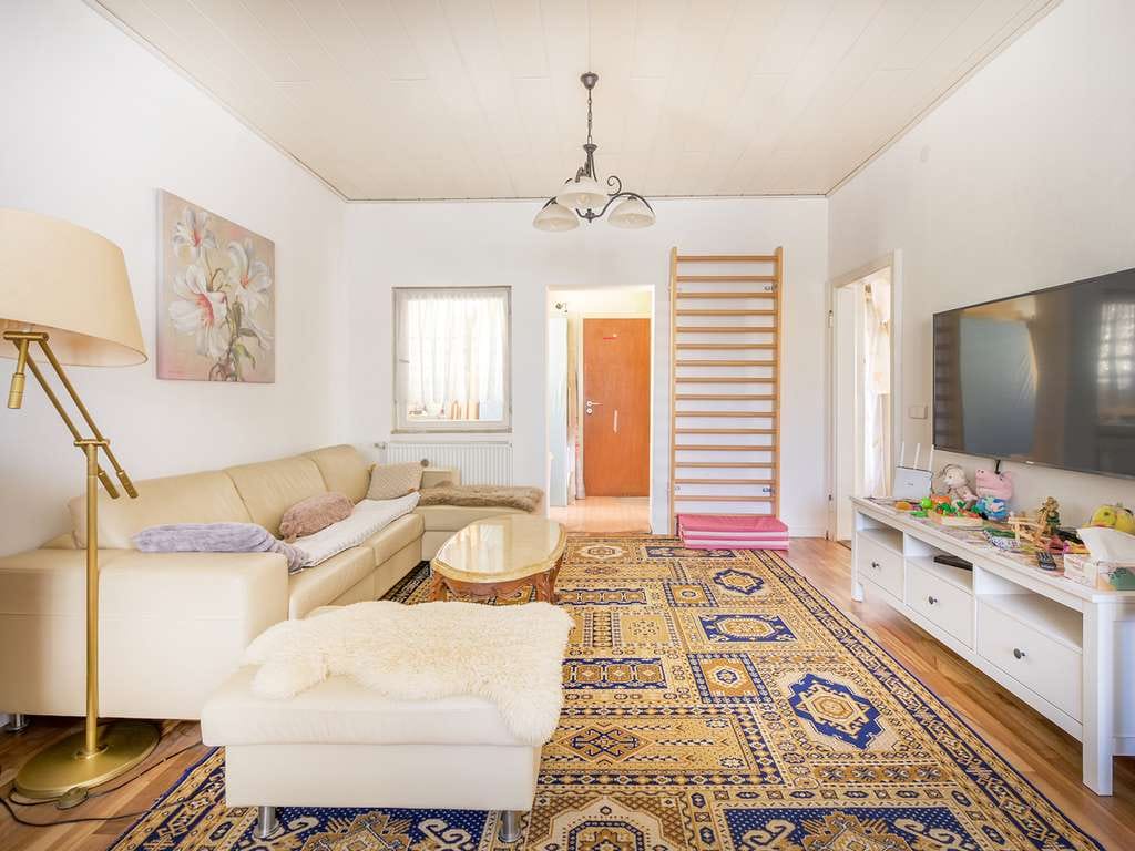 Immobilie in Stutensee - Neunanfang mit Potenzial: Wohnhaus mit Scheune, Terrasse & Sauna in Stutensee-Spöck - Bild 3