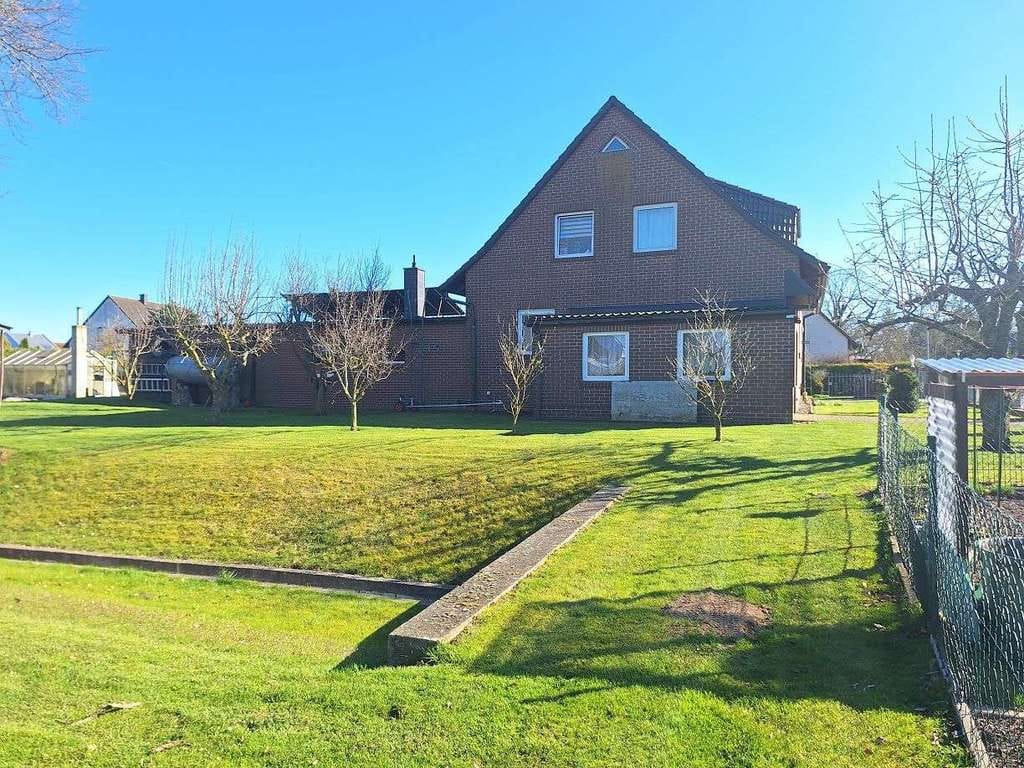 Immobilie in Loissin - Einfamilienhaus mit Poolhaus und Garagen in Loissin nahe Greifswald - Bild 3