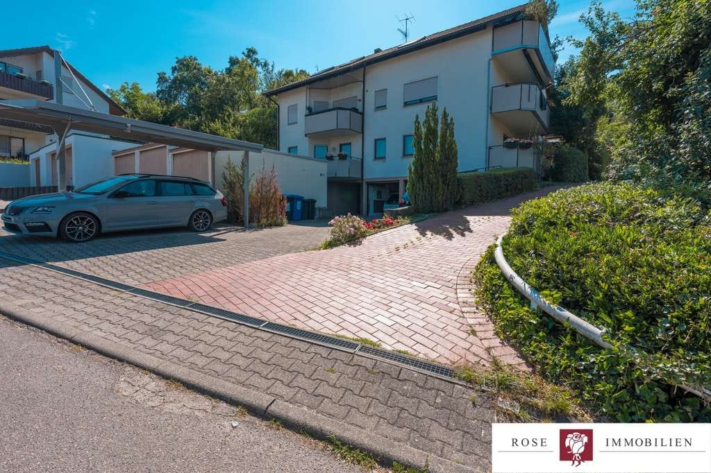 Immobilie in Berglen - Große 3,5-Zimmer-Wohnung mit Garage, Carport, Wintergarten und eigenem Freisitz in ruhiger Lage - Bild 1