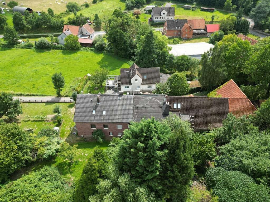 Immobilie in Hessisch Oldendorf - Außergewöhnliches Investment mit nachhaltigem Energiekonzept und einzigartigem Entwicklungspotenzial - Bild 4