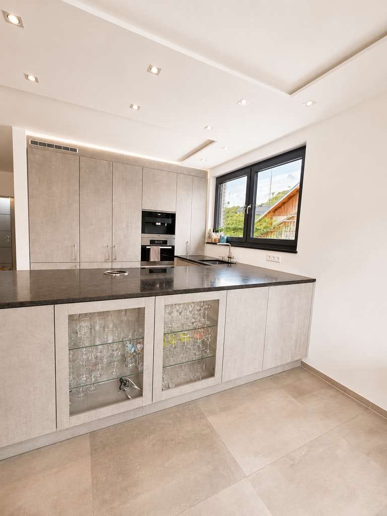 Immobilie in Malterdingen -  Moderne 5-Zimmer-Wohnung mit hochwertiger Ausstattung und Garten am Dorfbach - Bild 1