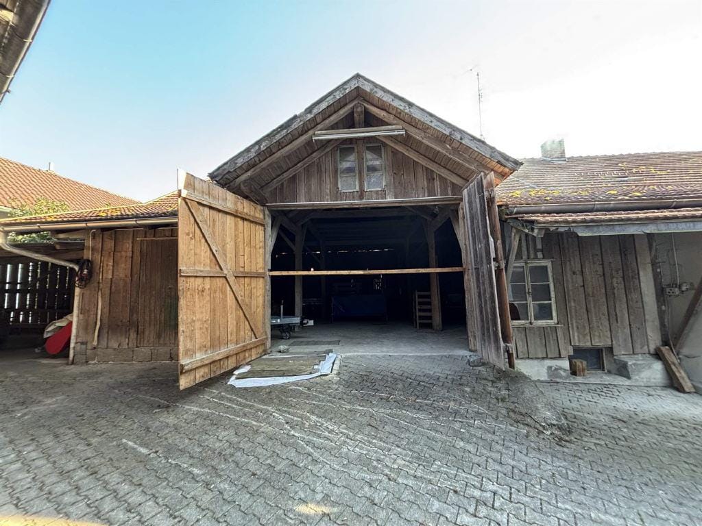 Immobilie in Ringelai - Perfekt für die Familie - ehemaliges Bauernhaus mit Innenhofcharakter in ruhiger Dorflage - Bild 1