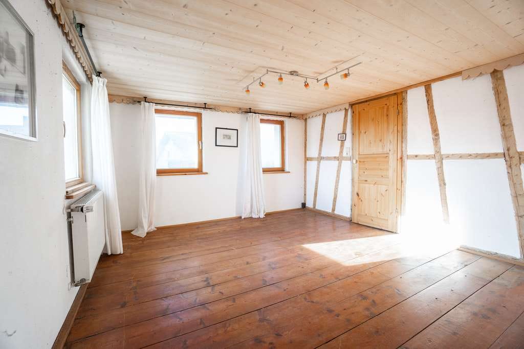 Immobilie in Wald - Wohnhaus "Charakter" - Einmaliges Wohnen mit Herz - Bild 2
