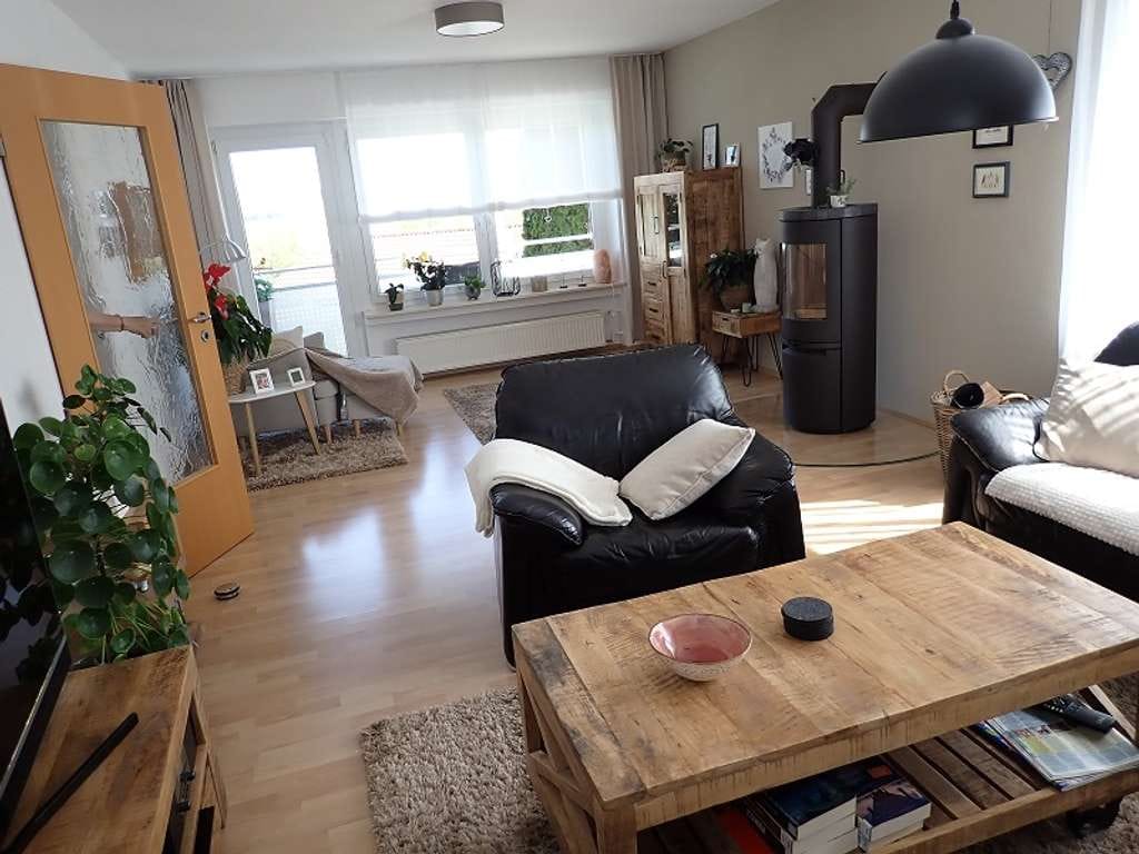 Immobilie in Altenriet - SCHÖNES UND SEHR GEPFLEGTES EINFAMILIENHAUS - MIT EINLIEGERWOHNUNG UND DREI GARAGEN - Bild 3