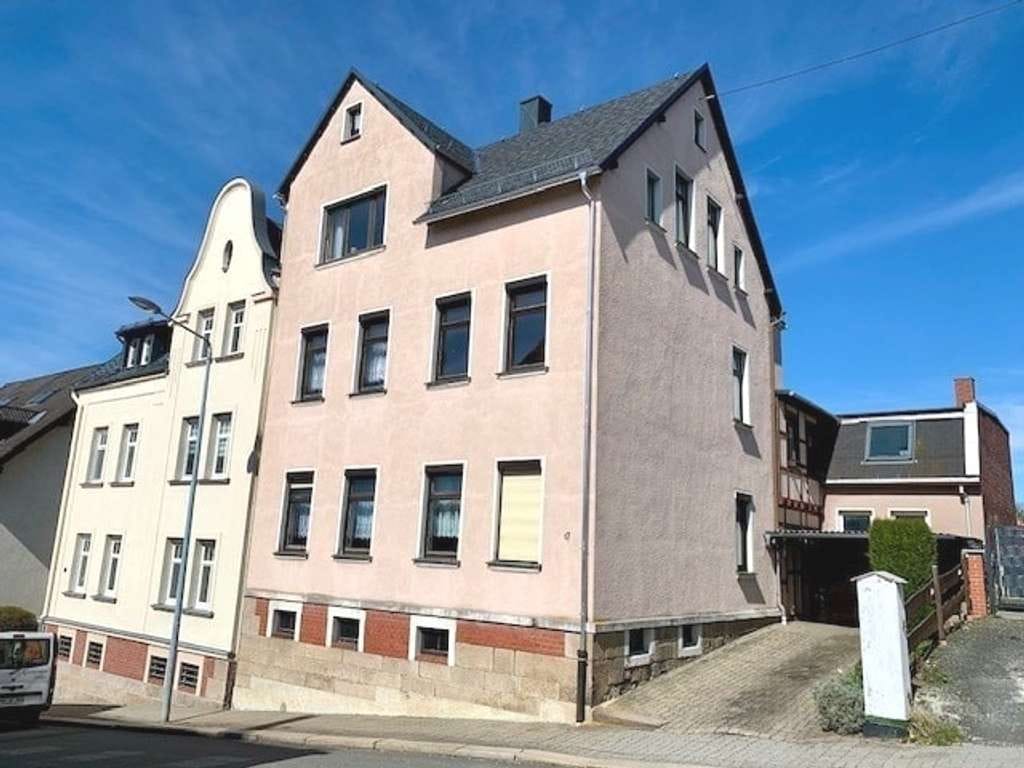 Immobilie in Lengenfeld - Schönes kl. Stadthaus mit viel Platz ! - Bild 1