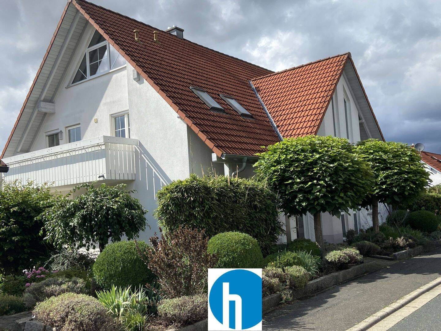 Immobilie in Eggolsheim - Gepflegtes Mehrfamilienhaus mit Ausblick in ruhiger Hanglage – - Bild 0
