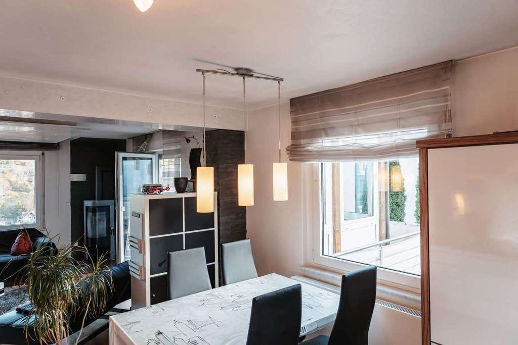 Immobilie in Haiterbach - Kernsaniertes Zweifamilienhaus mit Option auf 3 Wohneinheiten | Ausbaureserve | Garage | Haiterbach - Bild 4