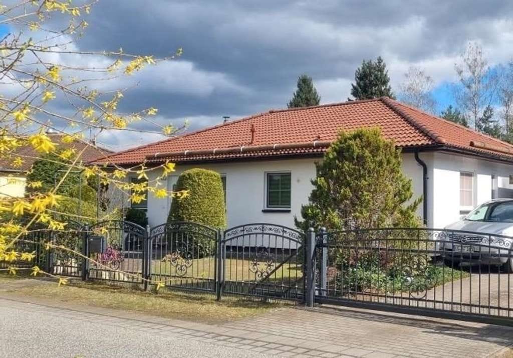 Immobilie in Torgelow - Genießen Sie den Frühling im eigenen Haus. - Bild 0