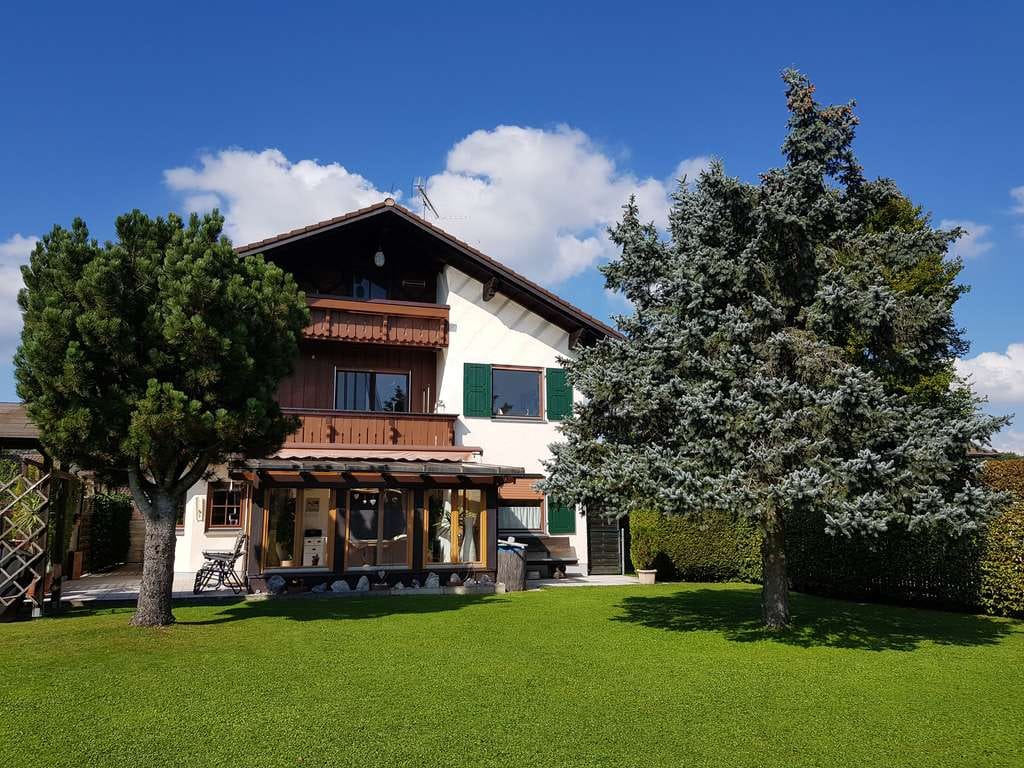 Immobilie in Schäftlarn - Wunderschönes 3-Familien-Haus in Hohenschäftlarn - Bild 0
