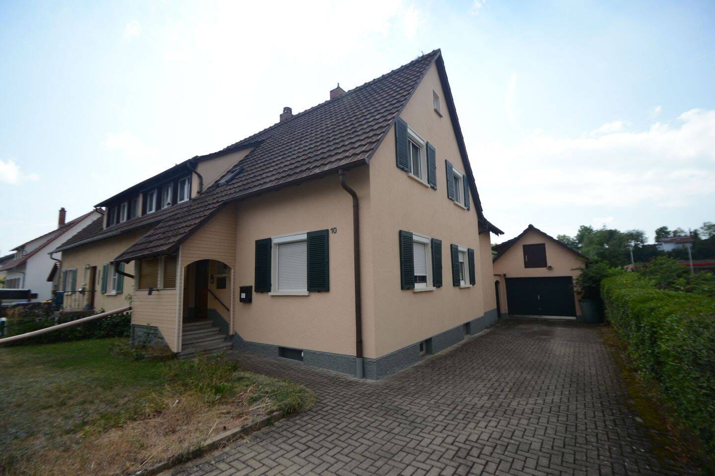 Immobilie in Engen - Zweifamilienhaus Doppelhaushälfte in Engen - Bild 0