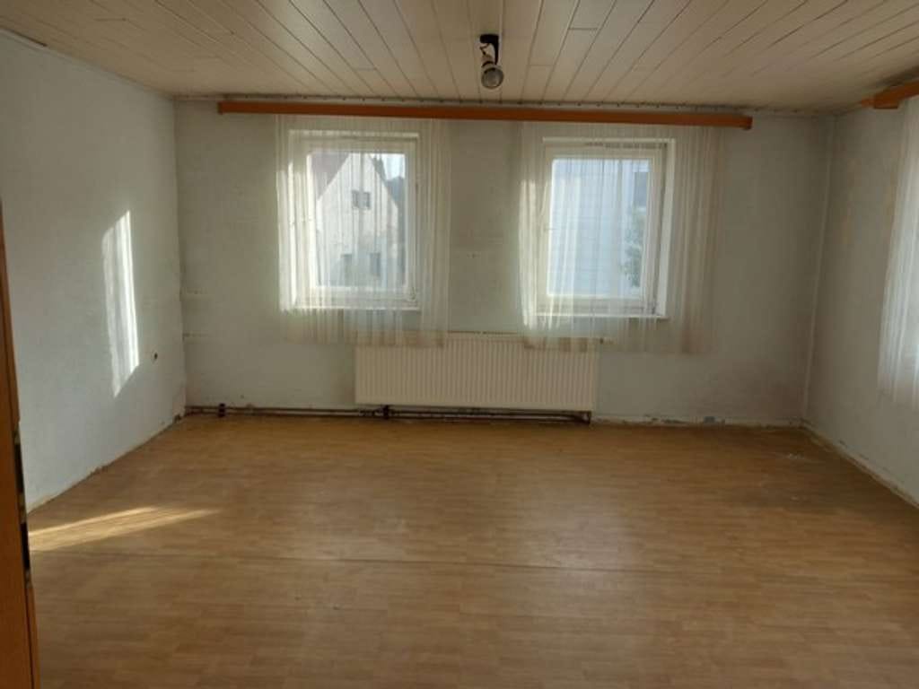 Immobilie in Abensberg - Renovierungsbedürftiges Einfamilienhaus in Abensberg - Pullach - Bild 3