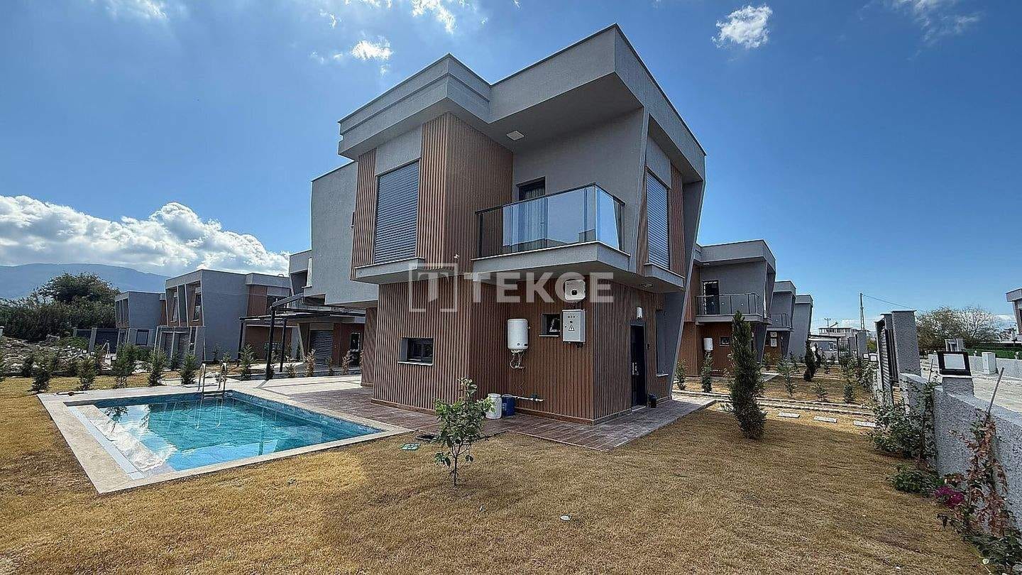Immobilie in Drebach - Villen mit privaten Pools und Gärten in Kusadasi Aydin - Bild 1