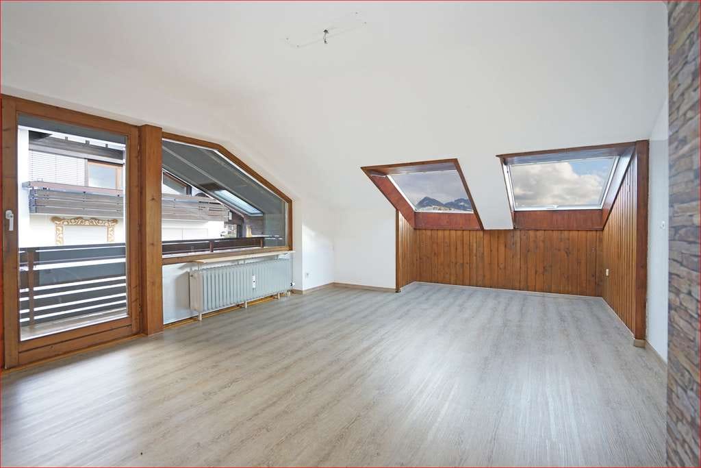 Immobilie in Sonthofen - 2 Zimmer Dachwohnung in Staig!
OPEN-HOUSE, Sa 09.05.26 von 12:00 -14:00 Uhr Anmeldung erforderlich! - Bild 0