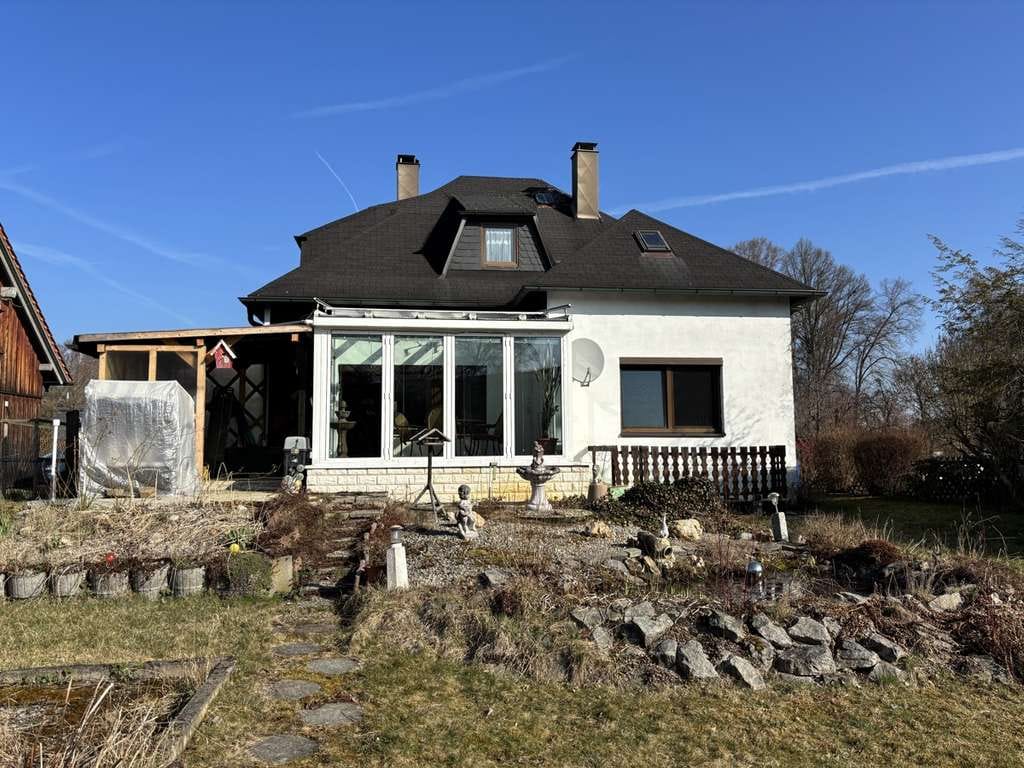 Immobilie in Marktredwitz - Einfamilienhaus mit großem Garten – ruhige Lage mit Bahnanschluss in unmittelbarer Nähe - Bild 3