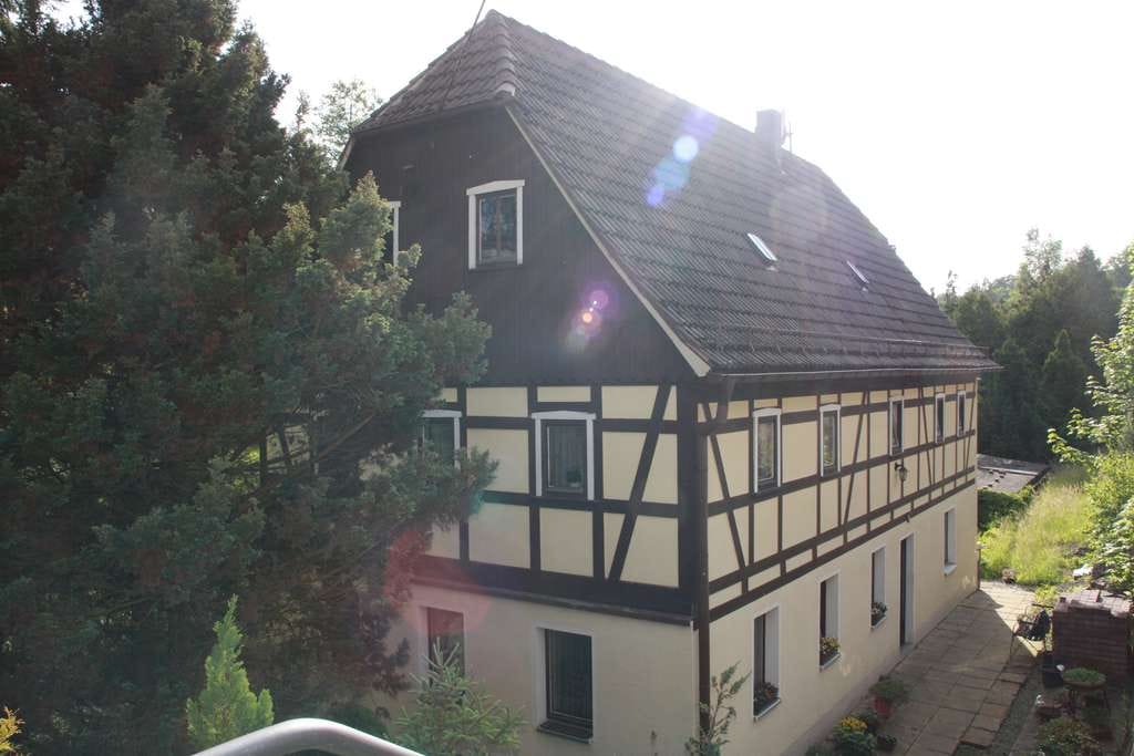 Immobilie in Bad Schandau - Bauernhaus mit Atelier in Reinhardsdorf/sächs. Schweiz - Bild 0
