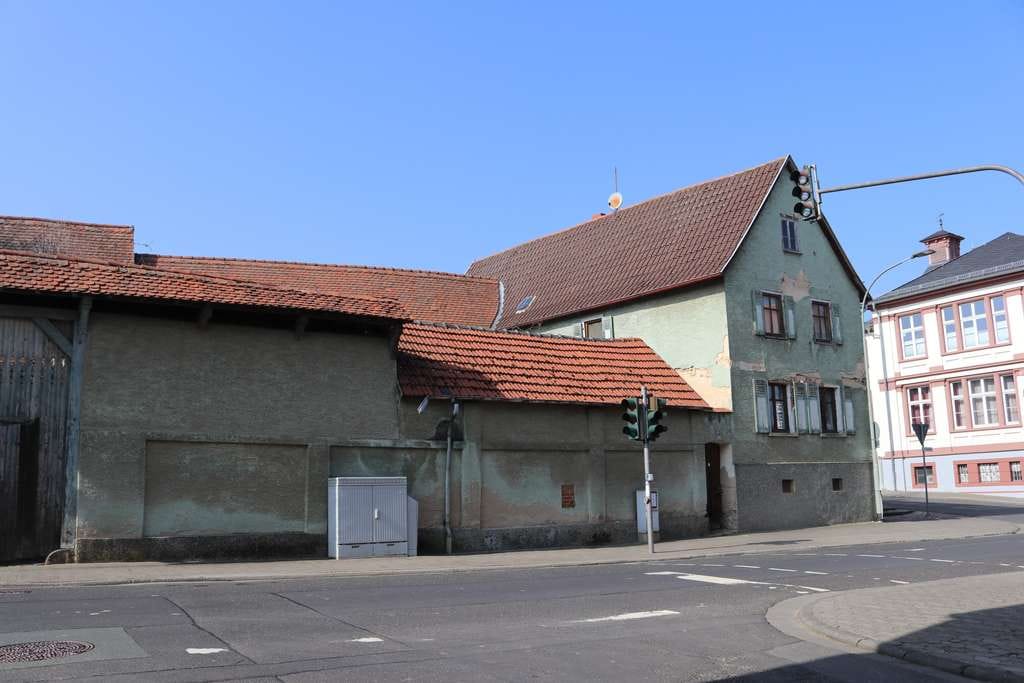 Immobilie in Butzbach - Historische Hofreite mit Still in Butzbach-Kirch-Göns mit Garten u. Nebengebäuden / Scheune - Bild 2