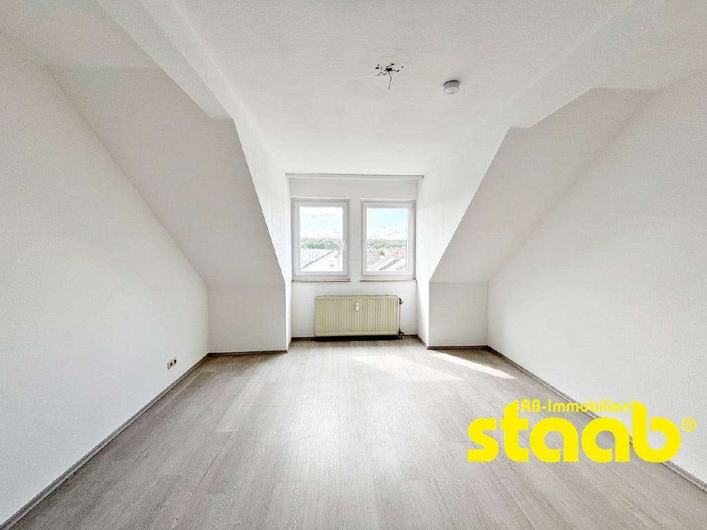 Immobilie in Stockstadt am Main - HELLE DACHGESCHOSSWOHNUNG MIT MODERNEM GRUNDRISS, TG- UND AUßENSTELLPLATZ!
 - Bild 3