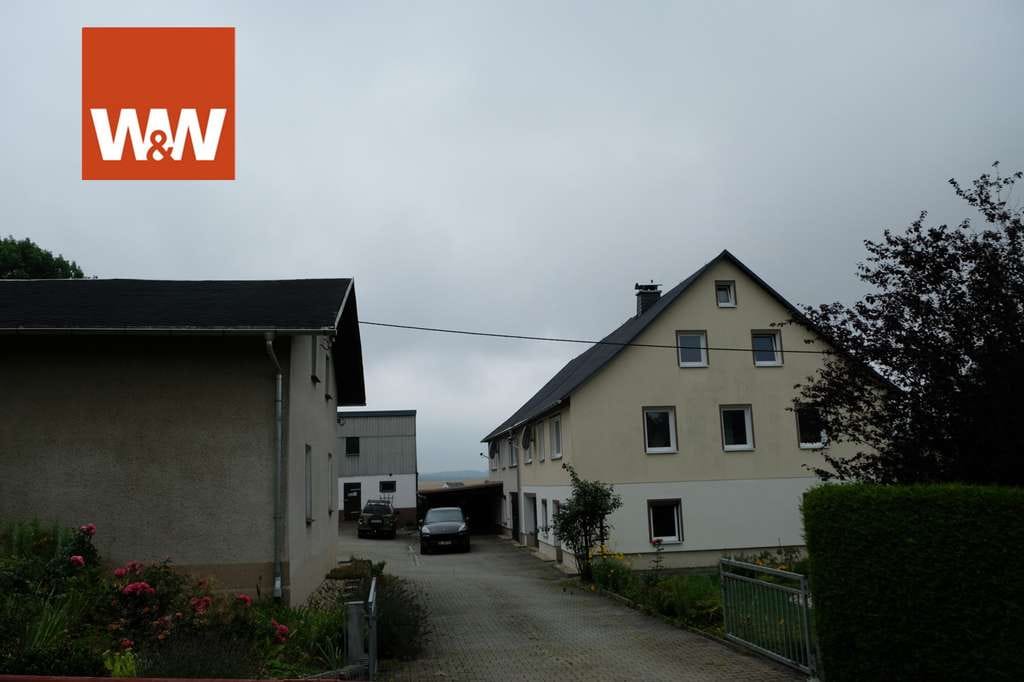 Immobilie in Oederan - Traumhafte Doppelhaushälften mit Nebengebäuden und großzügigem Grundstück – Ideal für Familien, Hand - Bild 3