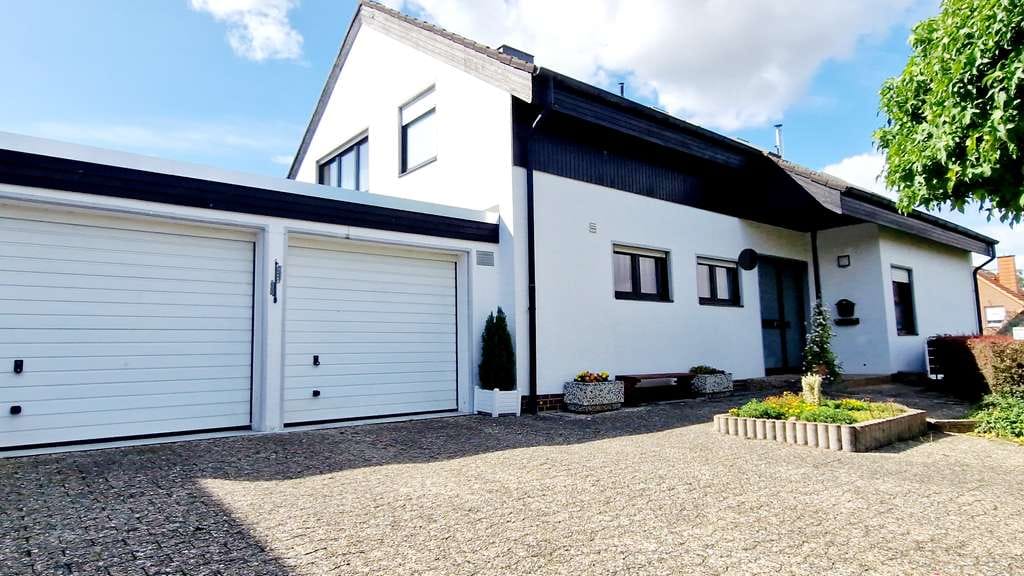 Immobilie in Rodenberg - Mehrgenerationen-Haus mit 2-3 Wohnungen+Traumgarten - Bild 0