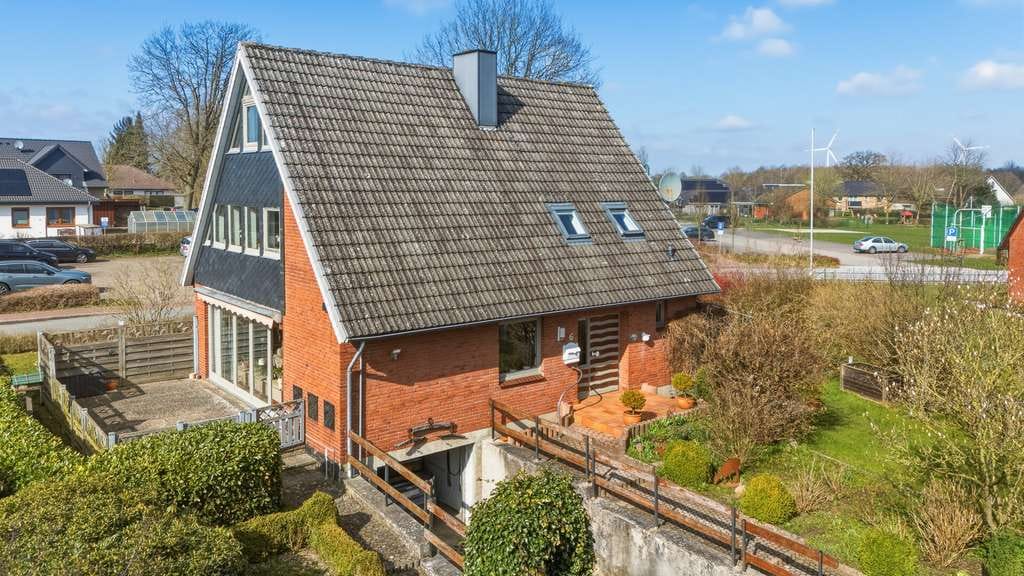 Immobilie in Böklund - Alles nah, alles da: Familienfreundliches Zuhause im Ortskern mit viel Platz zum Entfalten - Bild 3