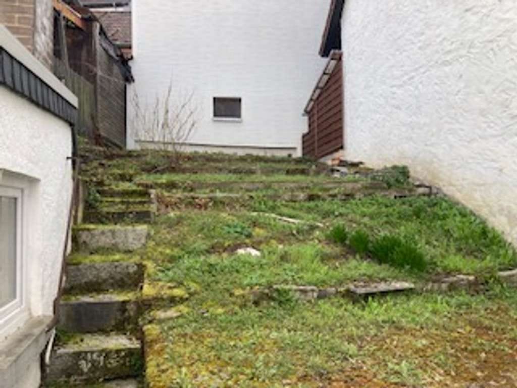 Immobilie in Usingen - SUPER ANGEBOT Uriges freist EFH mit Hof und Garage - Bild 4