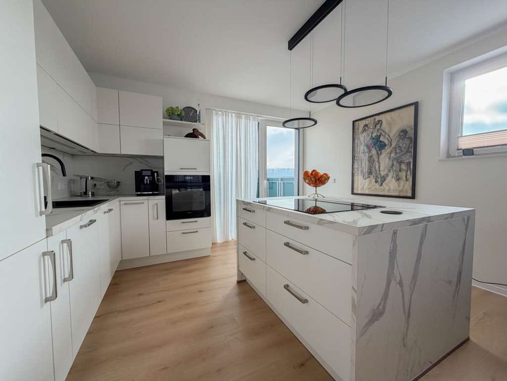 Immobilie in Dörfles-Esbach - Exklusive neuwertige Dachgeschosswohnung mit Dachterrasse, Aufzug & Veste-Blick - Bild 3