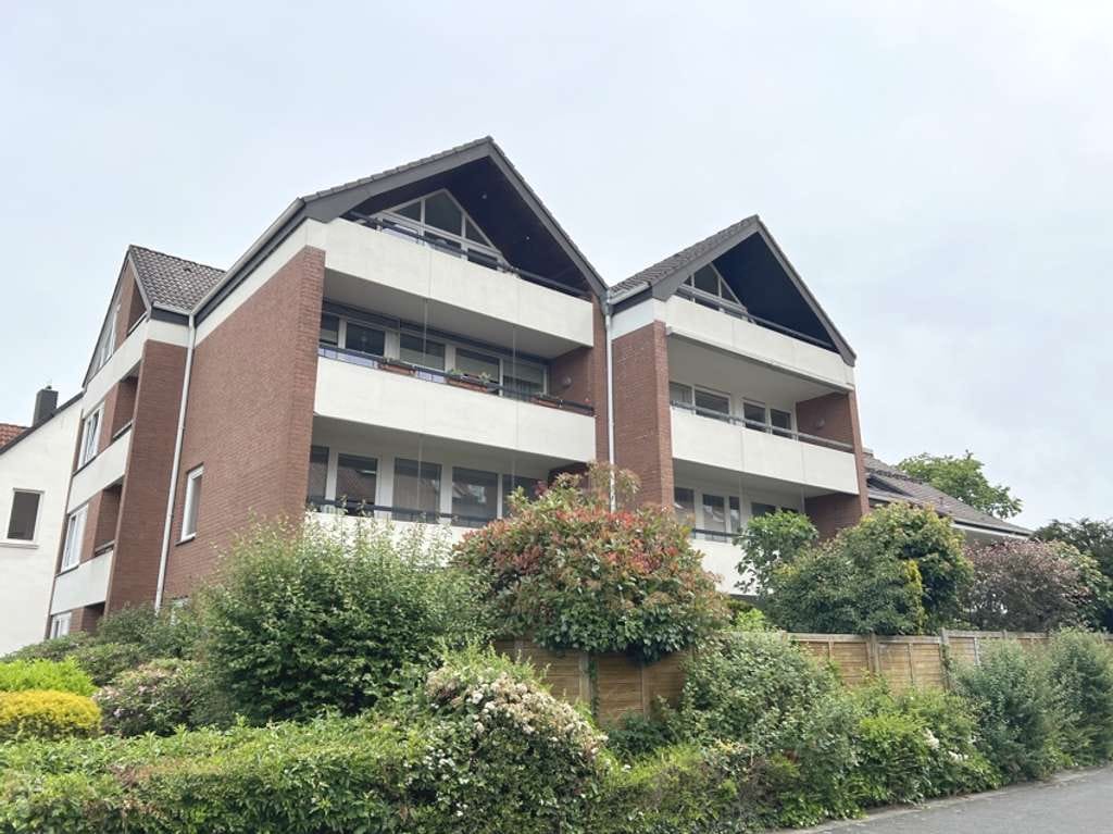 Immobilie in Nienburg/Weser - Helle 2-Zimmer-Wohnung im 2. Obergeschoss in zentraler Lage! - Bild 2