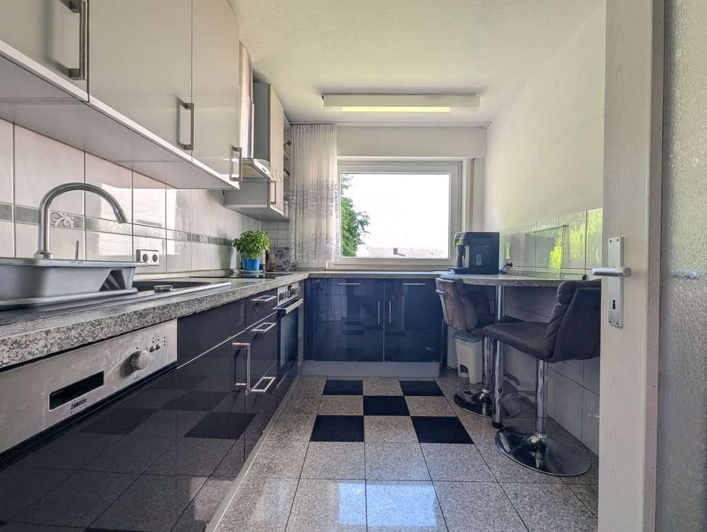 Immobilie in Illingen - Eben leben im Grünen: 3 Zimmer, Balkon & Garage - Bild 0