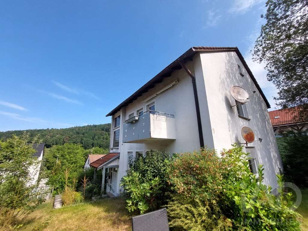 Immobilie in Gemünden am Main - Zweifamilienhaus 126 m² Wohnfläche inkl. Garten in Gemünden - Bild 2