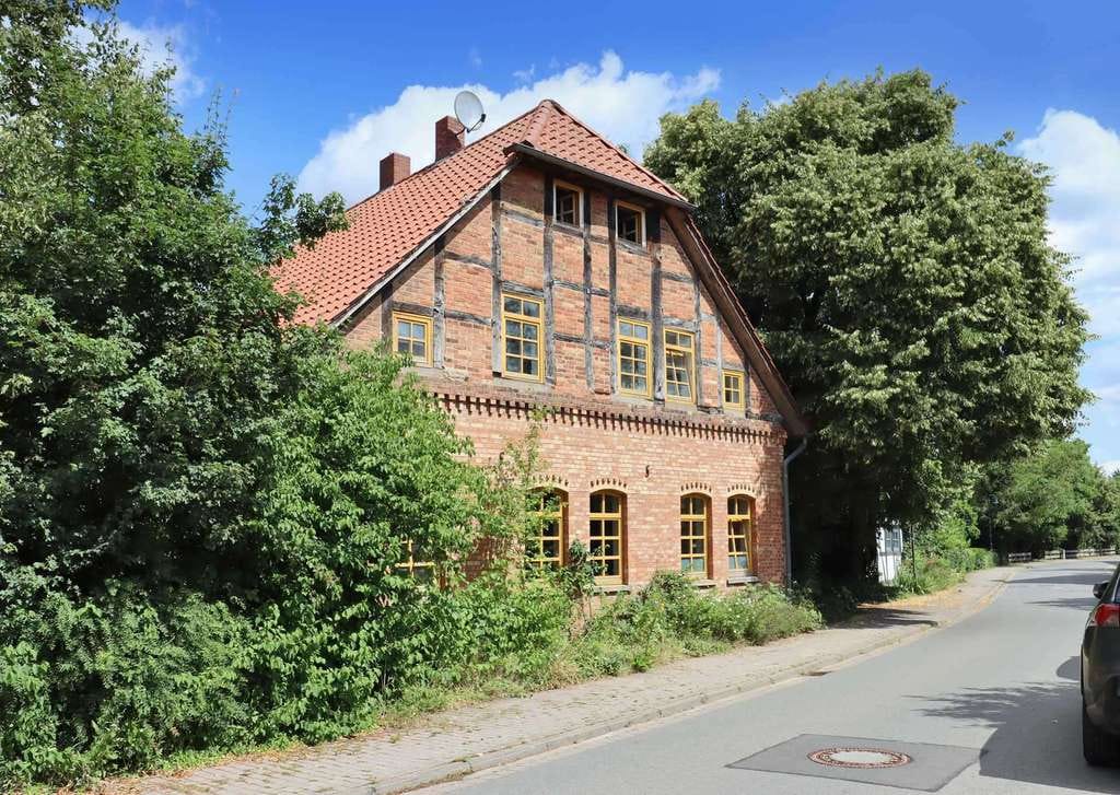 Immobilie in Bad Münder am Deister - Historisches Einfamilienhaus in dörflicher Hofanlage - Bild 2