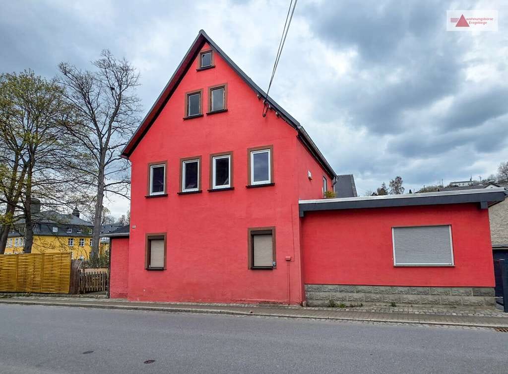 Immobilie in Raschau-Markersbach - Klein, aber mit viel Potential - Einfamilienhaus zentraler Lage von Raschau - Bild 0