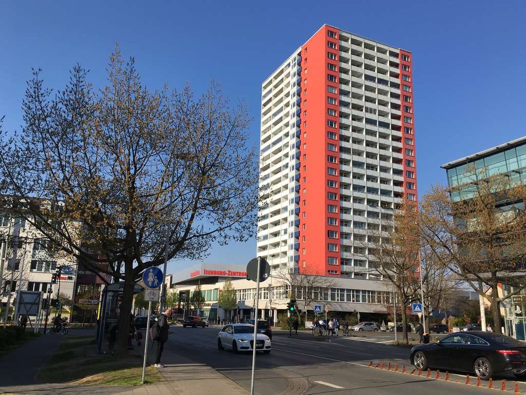 Immobilie in Neu-Isenburg - 2-Zimmerwohnung mit Loggia    11. Stock, Westlage, 56 qm, Garage, , Keller, barrierefrei - Bild 0