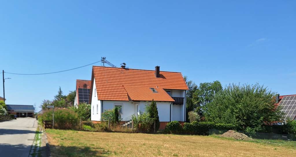 Immobilie in Gessertshausen - Wohnen mit Charakter im Naherholungsgebiet von Augsburg Großzügiges Haus in Gessertshausen - Bild 0
