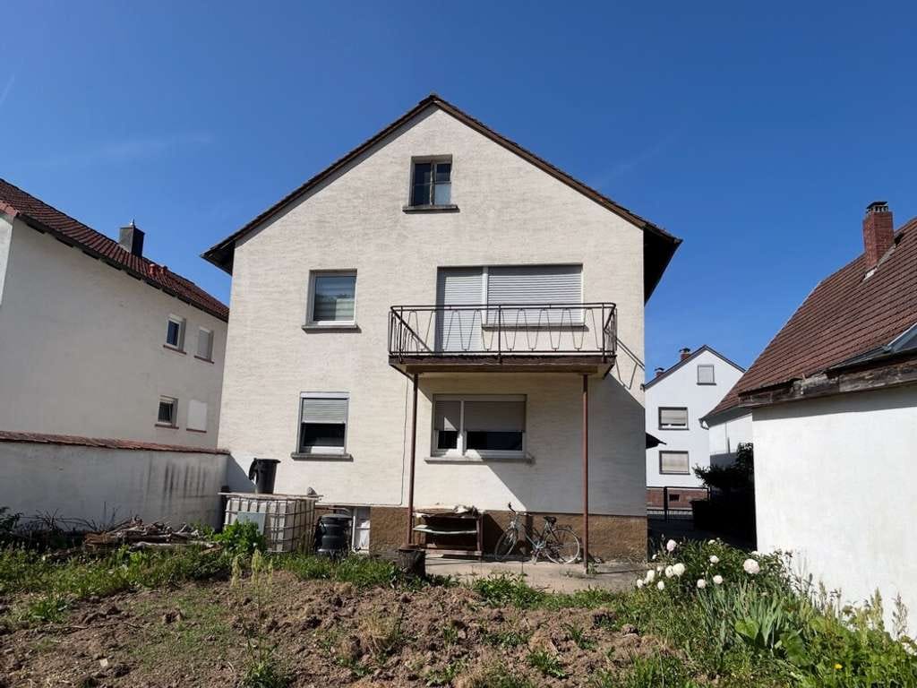 Immobilie in Obernburg am Main - Platz für zwei Familien ... Freistehendes 2-FH in ruhiger Wohnlage! - Bild 0