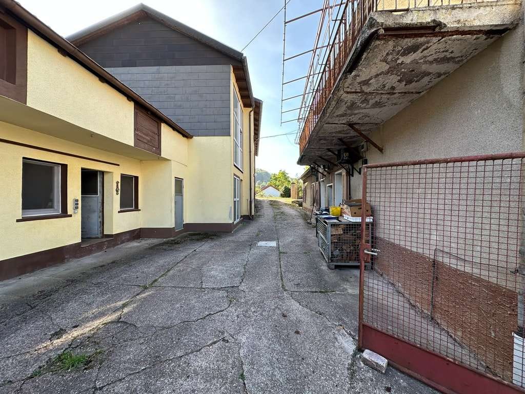 Immobilie in Eppenbrunn - PREISREDUZIERUNG! 2 Häuser mit riesigem Grundstück in ruhiger Lage nähe Pirmasens - Bild 1