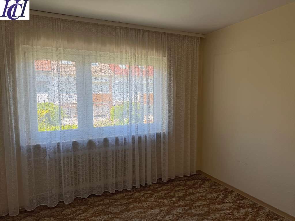 Immobilie in Liederbach - Liederbach - Klassisches Reihenhaus mit 6 Zimmern in familienfreundlicher Lage - Bild 2
