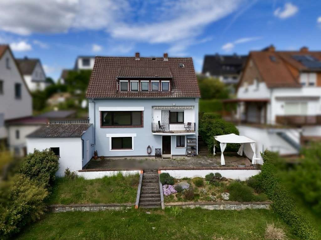 Immobilie in Lahnau - Traumhafter Weitblick inklusive: Ihr neues Zuhause in begehrter Lage von Lahnau - Bild 0