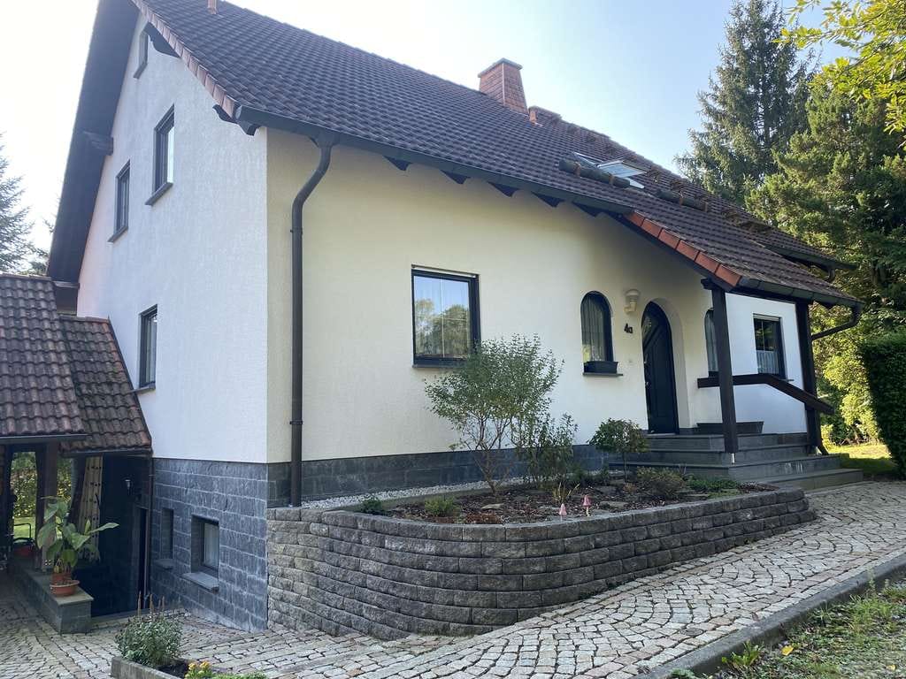 Immobilie in Augustusburg - Einfamilienhaus mit Einliegerwohnung (provisionsfrei vom Eigentümer). - Bild 0