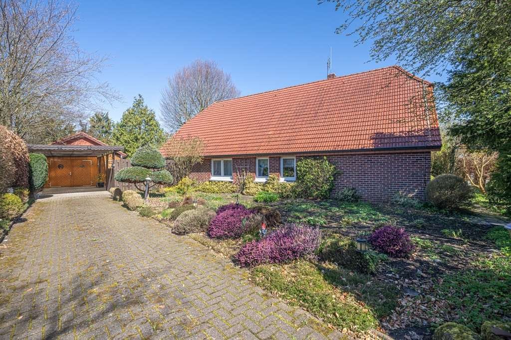 Immobilie in Wiefelstede - Charmantes Landhaus in traumhafter ländlicher Lage von Wiefelstede - Bild 2