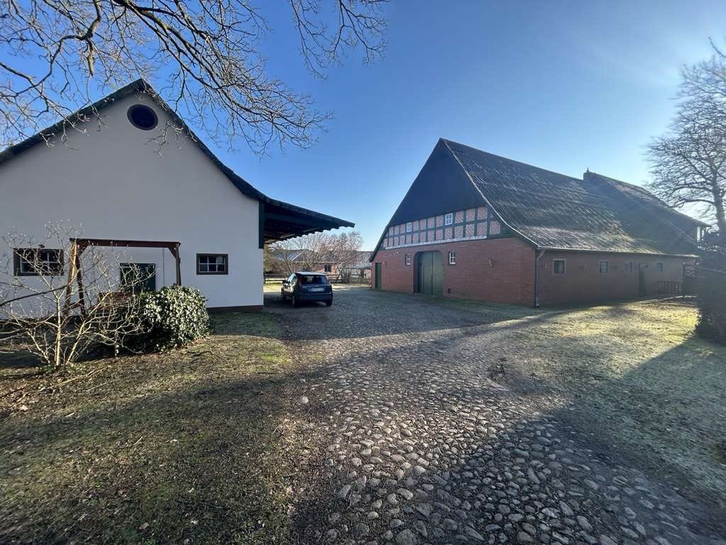 Immobilie in Rhade - Volksbank Immobilien: EFH mit integrierter Scheune und Nebengebäude - Platz für Familie und Hobby - Bild 2