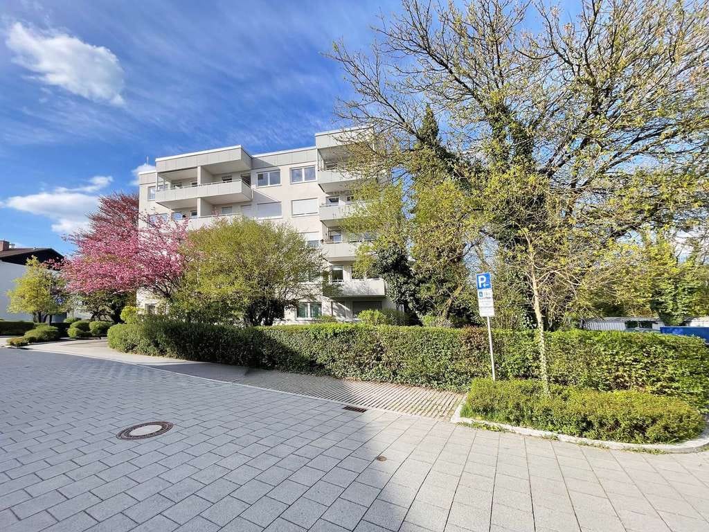 Immobilie in Starnberg - Starnberg: Großzügige 2 Zimmer Wohnung mit Südbalkon im II.OG - Bild 0
