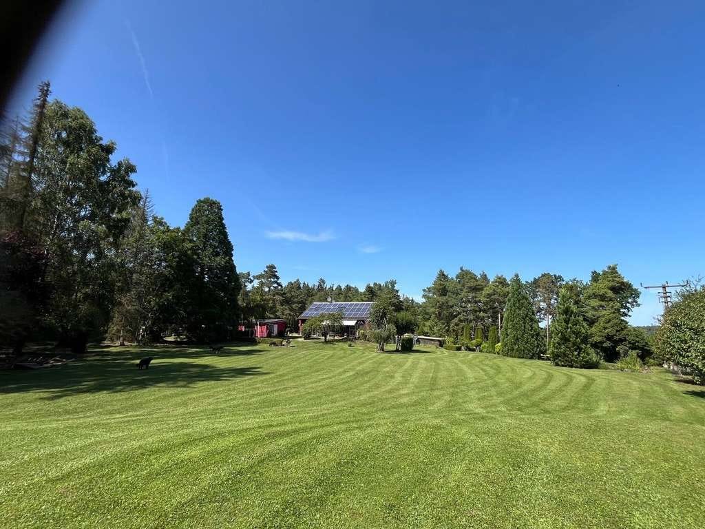 Immobilie in Ostelsheim - 1 Familienhaus + ca.10.000 qm Grundstück - Bild 2
