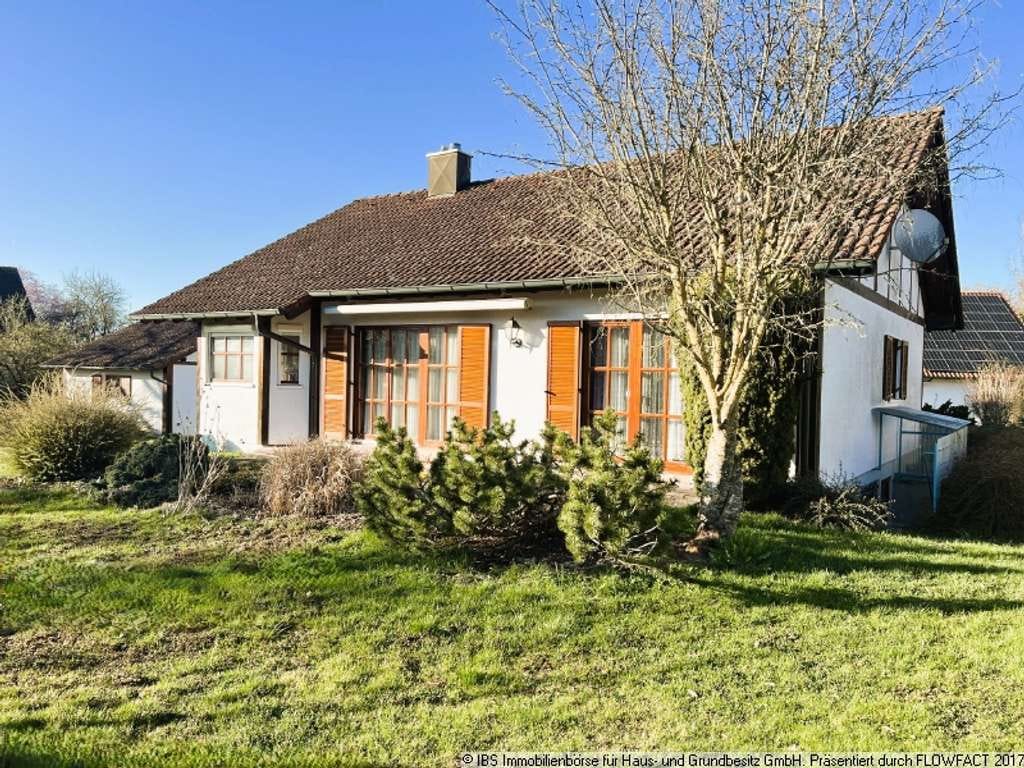 Immobilie in Blaufelden - Gemütlicher, hochwertiger Bungalow mit Doppelgarage und Garten - ideal für 2 Personen - Bild 3