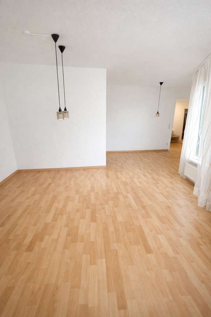 Immobilie in Plochingen - solides Investment o. Eigenbedarf | 2-Zimmer-Wohnung Balkon, Keller & Tiefgarage | kein Wartungsstau - Bild 3