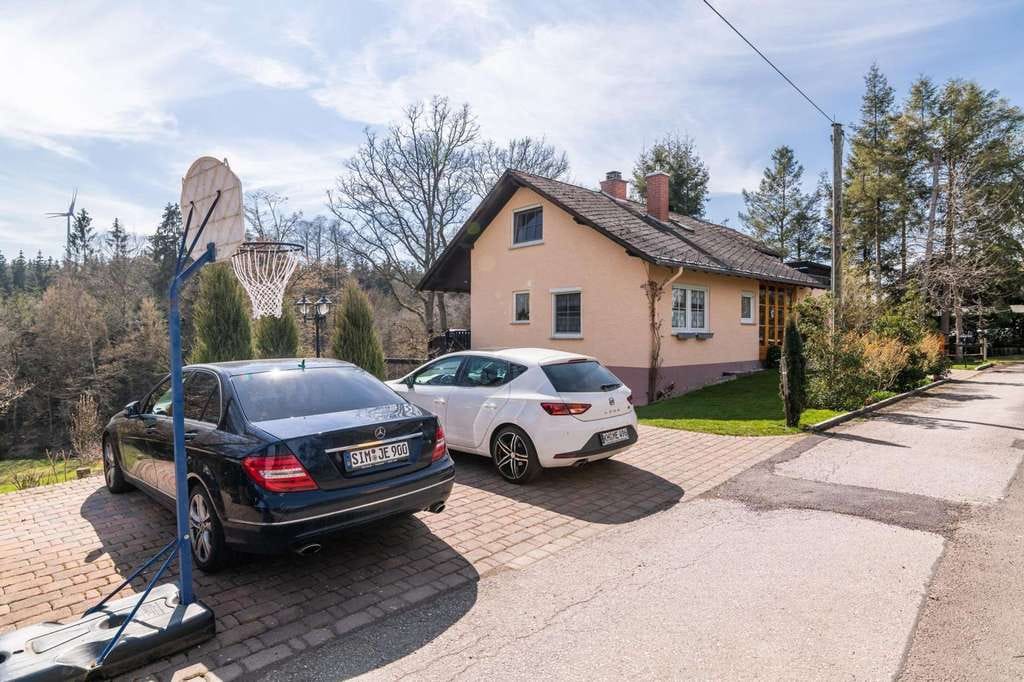 Immobilie in Bubach - Traumhaftes Landhaus im Grünen vor einmaliger Kulisse am Waldrand mit Bachlauf - Bild 2