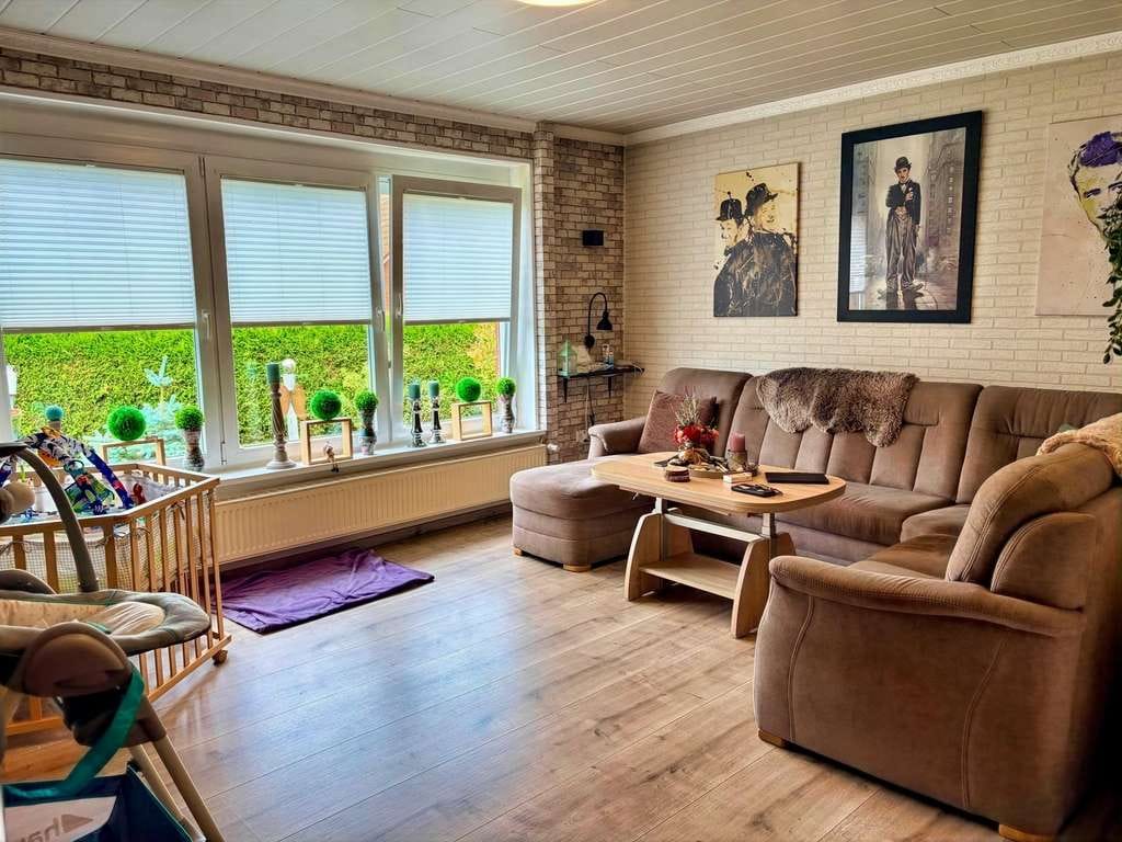 Immobilie in Upgant-Schott - Gemütliches Einfamilienhaus auf großem Grundstück mit Garage, Carport und PV-Anlage in Upgant-Schott - Bild 4
