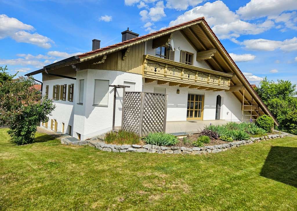 Immobilie in Reisbach - Attraktives  gepflegtes Zweifamilienhaus, Reisbach-Ortsteil Griesbach - Bild 2