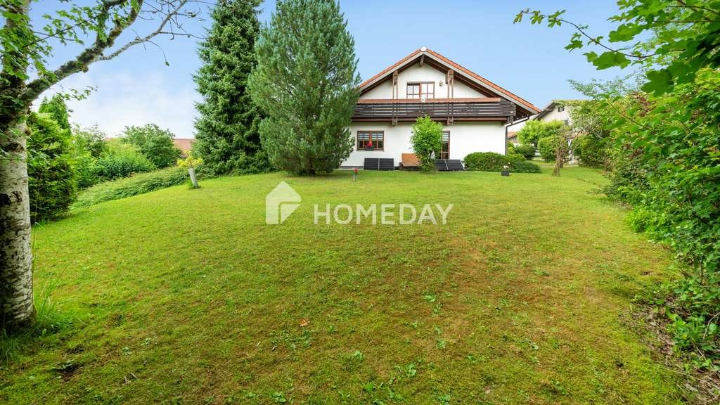 Immobilie in Missen-Wilhams - Attraktives Mehrfamilienhaus mit drei Wohneinheiten, PV-Anlage und idyllischem Garten - Bild 4