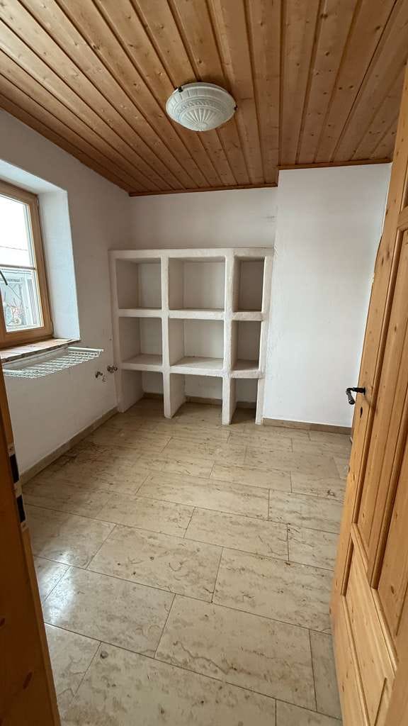 Immobilie in Grabenstätt - Viel Platz aufgeteilt in 2 Eigentumswohnungen in Chiemseenähe - Bild 4